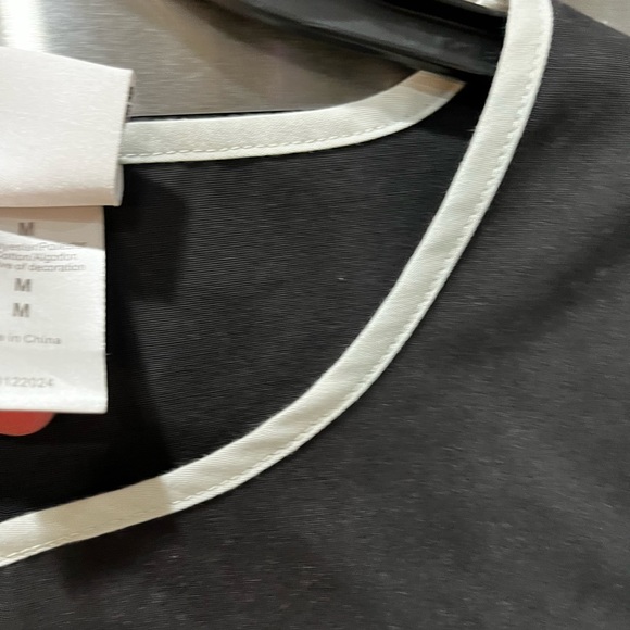 NFL Raiders scrub top - Picture 4 of 7